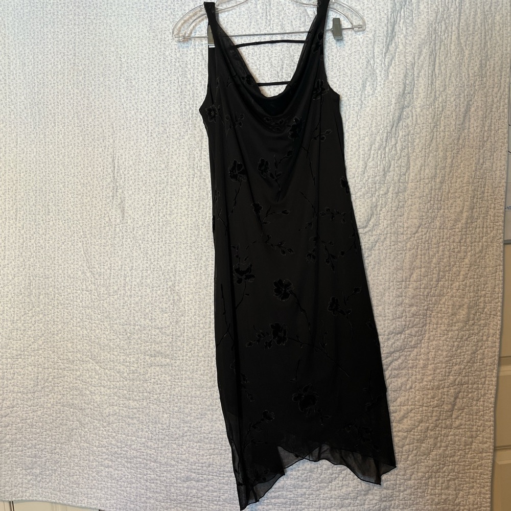 Elegant Black Sleeveless Dress